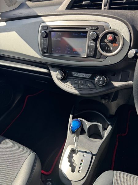 Now Reserved! Auto 142 Toyota Yaris Hybrid! 346345049