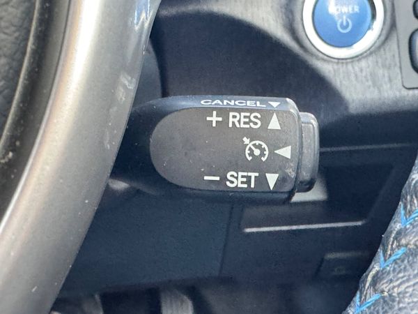 Now Reserved! Auto 142 Toyota Yaris Hybrid! 346345055