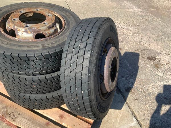 205/75/17.5 KUMHO DRIVE AXLE TYRES. 346415126