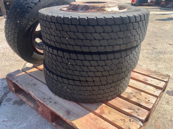 205/75/17.5 KUMHO DRIVE AXLE TYRES. 346415120