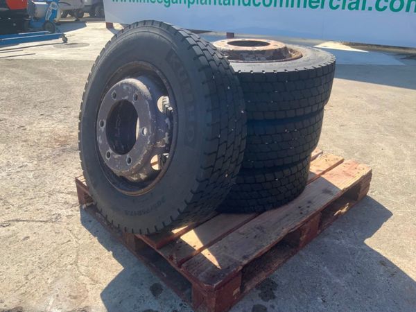 205/75/17.5 KUMHO DRIVE AXLE TYRES. 346415121