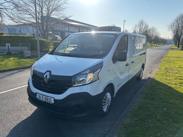 Renault Trafic Fridge Van Tax & Test 346432966
