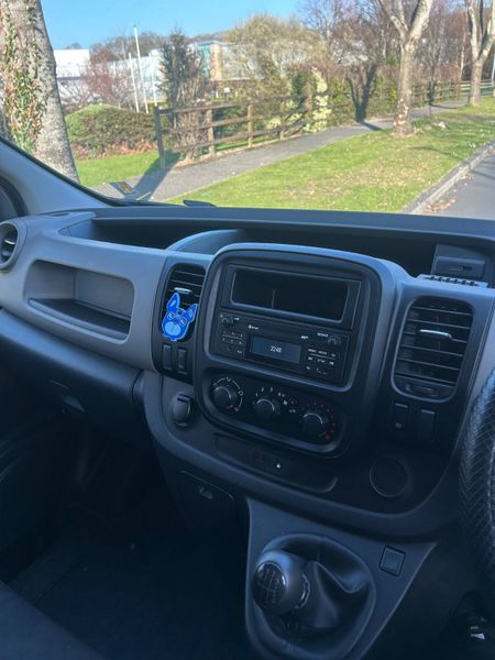 Renault Trafic Fridge Van Tax & Test 346432963