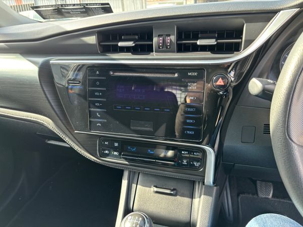 Toyota Auris 2017 346561308