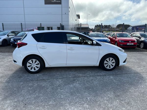 Toyota Auris 2017 346561301