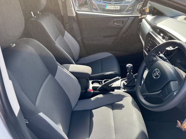 Toyota Auris 2017 346561303