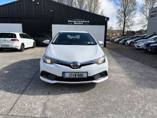 Toyota Auris 2017 346561311