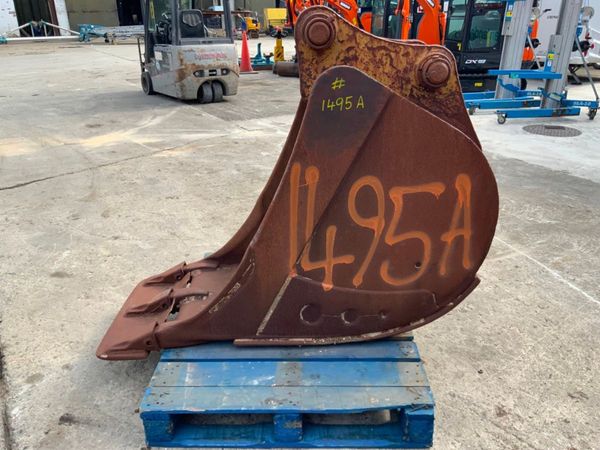 24"  LEMAC DIGGING BUCKET...70mm PINS.......1495A. 346781178