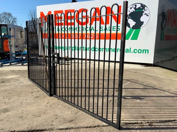 13ft x 77"  BOW TOP ENTRANCE GATES.........1617. 346906801
