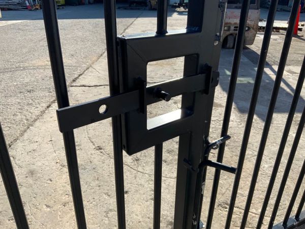 13ft x 77"  BOW TOP ENTRANCE GATES.........1617. 346906802