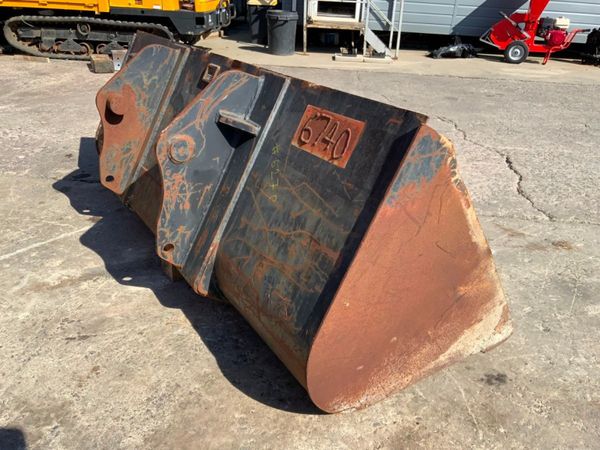 90" STRICKLAND MANITOU LOADER BUCKET....627p. 347216272