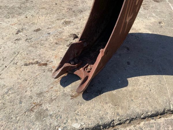 9"  DRAINAGE BUCKET.........50mm PINS......1467 347216525