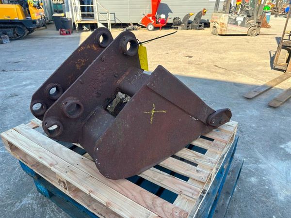24" DIGGING BUCKET ... 45MM ...3CX ... 1473 347247030