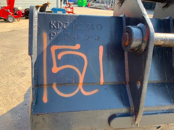 72"  DIGGING BUCKET.........90mm PINS..1521. 347359975