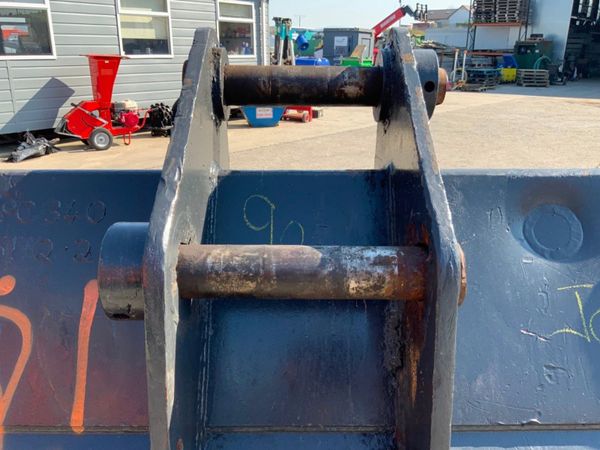 72"  DIGGING BUCKET.........90mm PINS..1521. 347359973