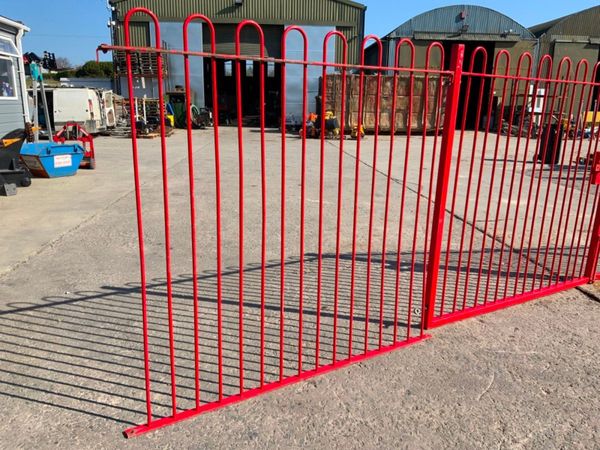 BOW TOP ENTRANCE GATES & SIDE PANELS....1629. 347388517