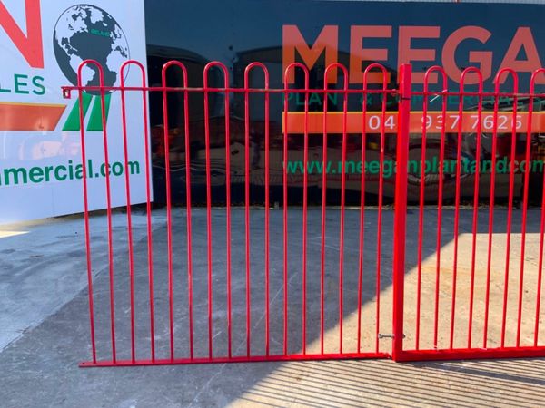 BOW TOP ENTRANCE GATES & SIDE PANELS....1629. 347388512