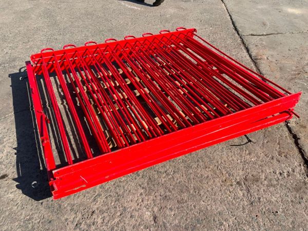 BOW TOP ENTRANCE GATES & SIDE PANELS....1629. 347388520