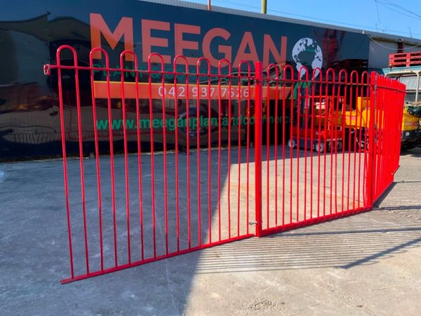 BOW TOP ENTRANCE GATES & SIDE PANELS....1629. 347388522
