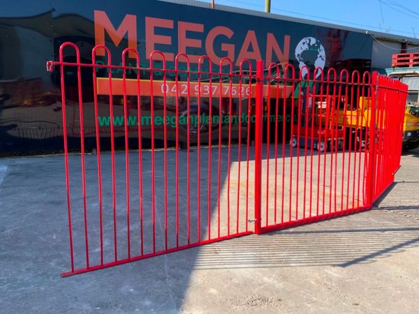 BOW TOP ENTRANCE GATES & SIDE PANELS....1629. 347388523