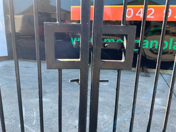 3.0mts x 1950mm BOW TOP ENTRANCE GATES. 347391963