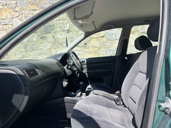 Volkswagen Golf 1.4 petrol Good specs New Nct 347421444