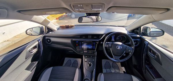 Toyota Auris Luna Automatic Hybrid AA Approved 347432956