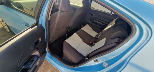 Toyota Aqua Automatic 347433915