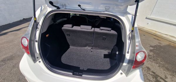 Toyota Aqua AA Approved  Push start 347522501