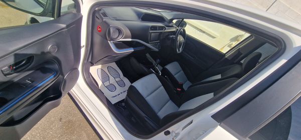 Toyota Aqua AA Approved  Push start 347522503