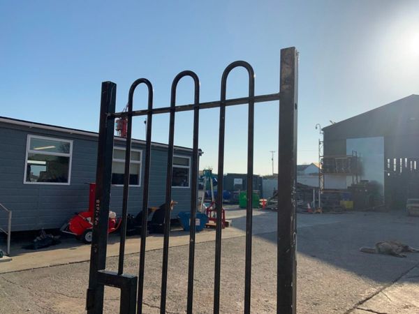1950mm x 910mm PEDESTRIAN SIDE GATE.......910. 347522593
