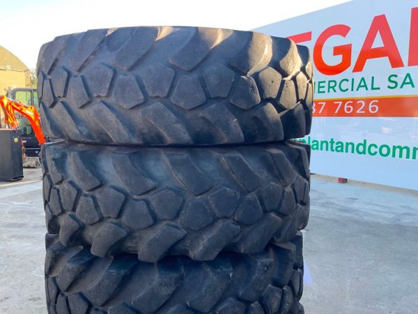15.5 x 25 JCB SITEMASTER TELEPORTER TYRES...1316. 347575666