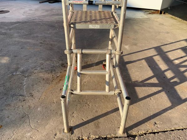FOLDING PODIUM / ACCESS PLATFORM.........1216t. 347677717