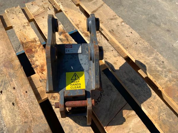 DOUBLE LOCKING QUICK HITCH..30mm PINS....1496. 347708899