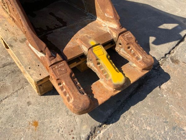 24" RHINOX XP DIGGING BUCKET....80mm PINS..1538t. 347709157