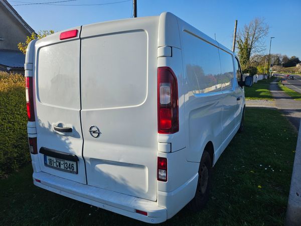 Opel Vivaro 2018 347727857
