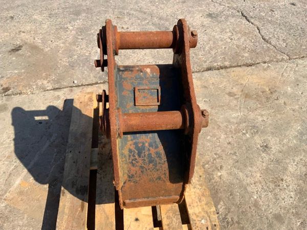 12" STRICKLAND BUCKET...60mm PINS.....1600t. 347900769