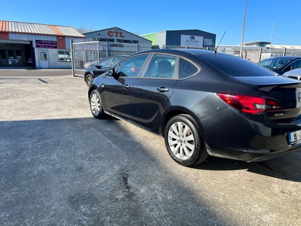 Opel Astra 2015 347922501