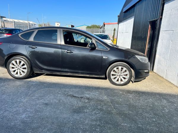 Opel Astra 2015 347922503