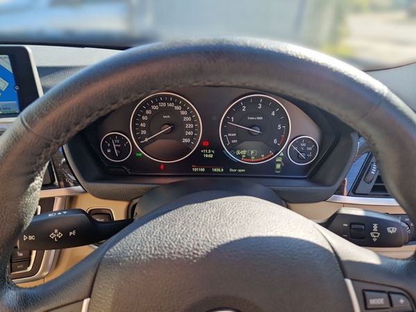 Bmw 3 series executive 347971196