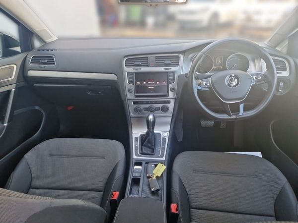 VW Golf 347983005