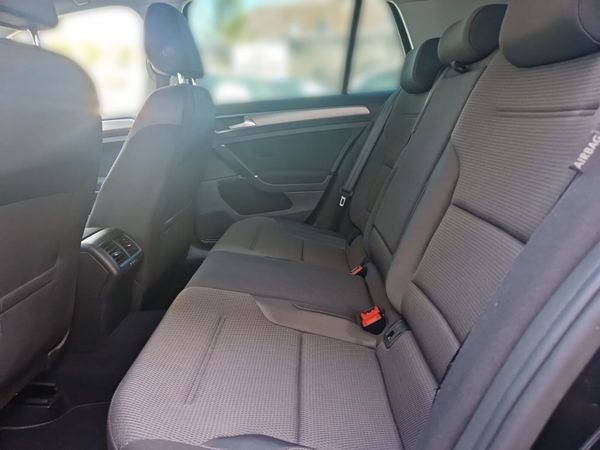VW Golf 347983006