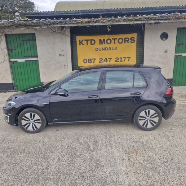Volkswagen Golf 2019 348064293