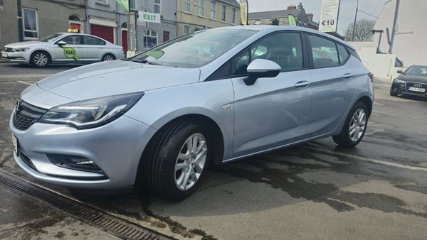 Opel Astra 2017 AA APPROVED 348205836