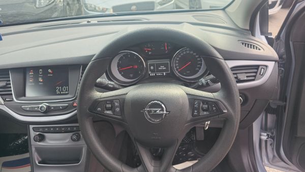 Opel Astra 2017 AA APPROVED 348205868