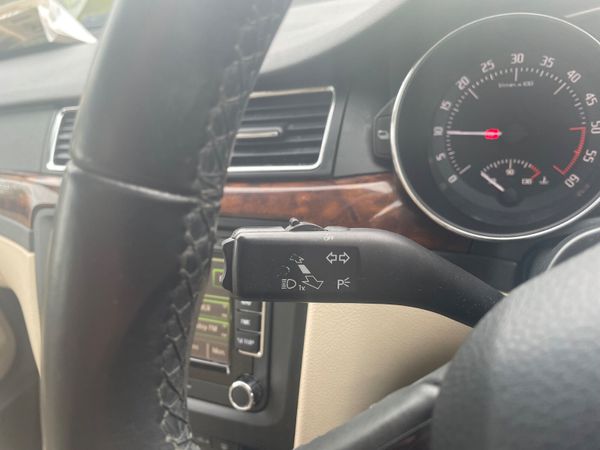 Skoda Superb 2015 , cream leather , high spec 348202461