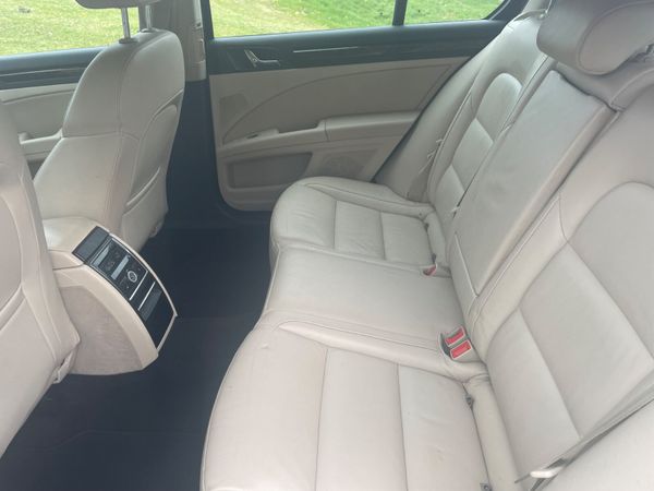 Skoda Superb 2015 , cream leather , high spec 348202463