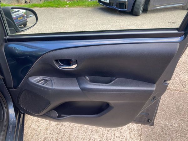 2016 (162) Toyota Aygo X - Clusiv 2 VVT-I 1.0 348344366