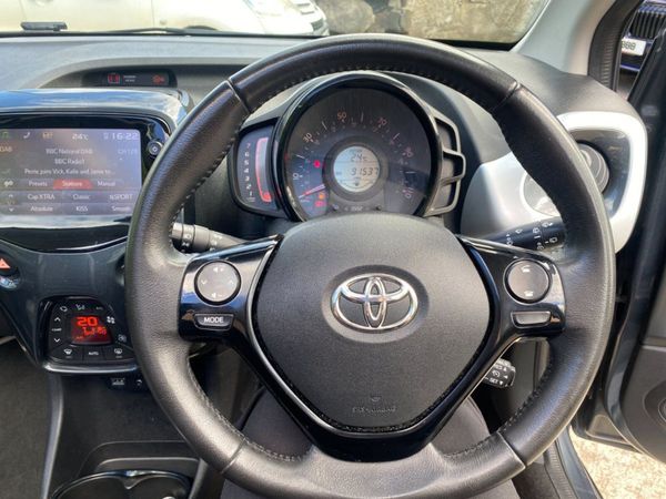 2016 (162) Toyota Aygo X - Clusiv 2 VVT-I 1.0 348344368