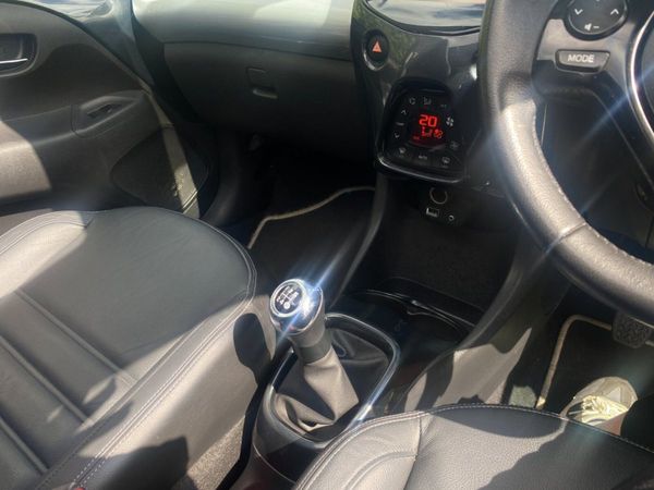 2016 (162) Toyota Aygo X - Clusiv 2 VVT-I 1.0 348344376